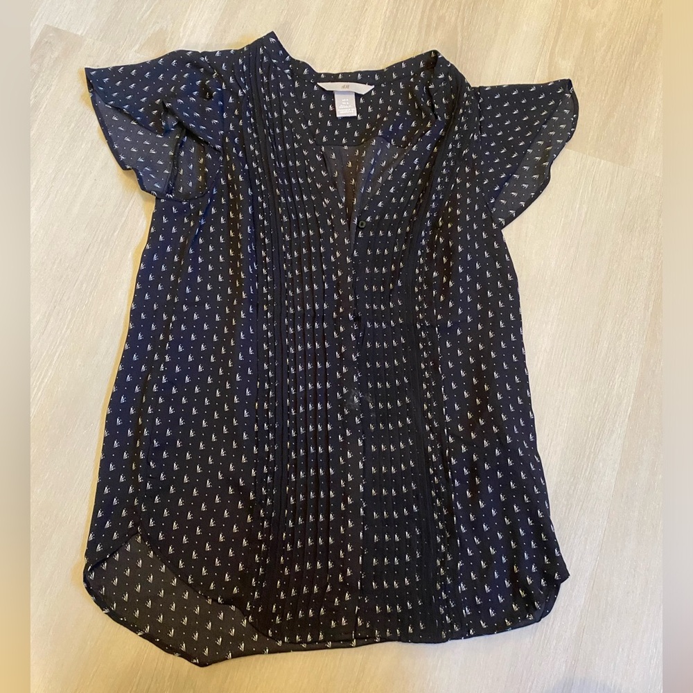 H&M Flutter Cap Sleeve Top